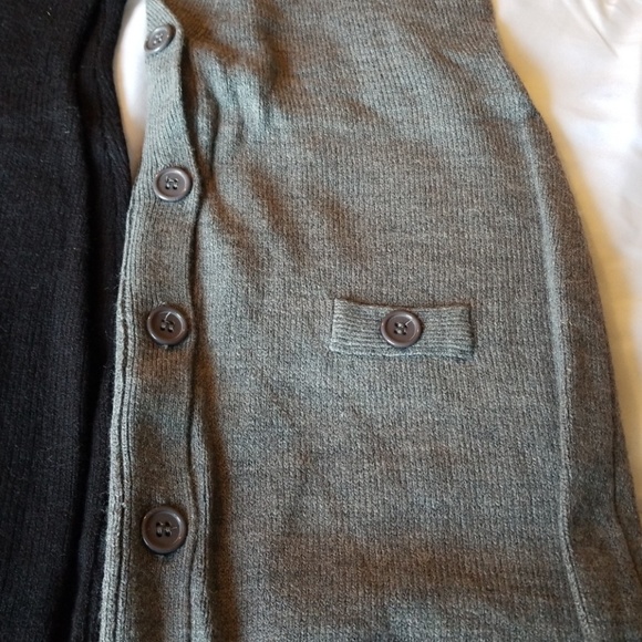 BUNDLE OF 2 | SWEATER VESTS NWT! SIZE M - Picture 3 of 5